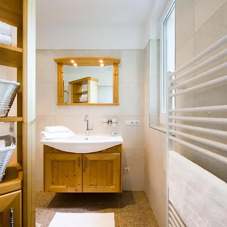 Kasperhof Top 6 - 7 *